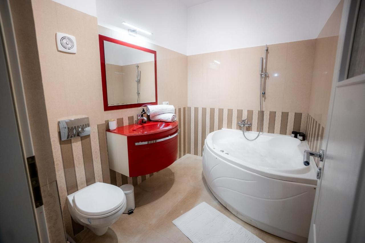 Xo Panoramic Apartment L Jacuzzi L Oradea Exteriér fotografie